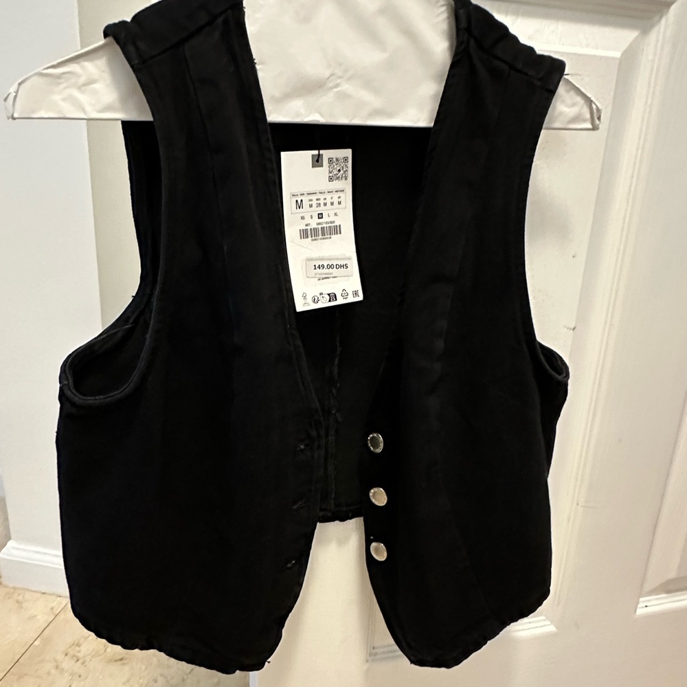 Zara denim vest with tag. Size M black color